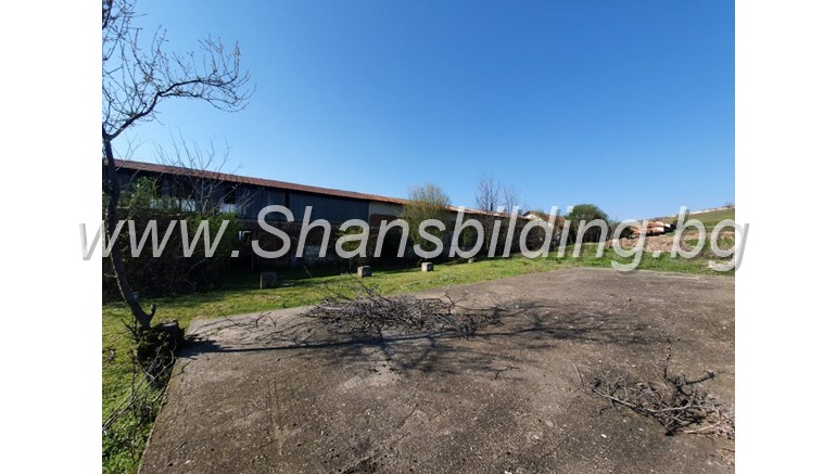 ЦЕХ обл.Пловдив с.Болярино 760 кв.м